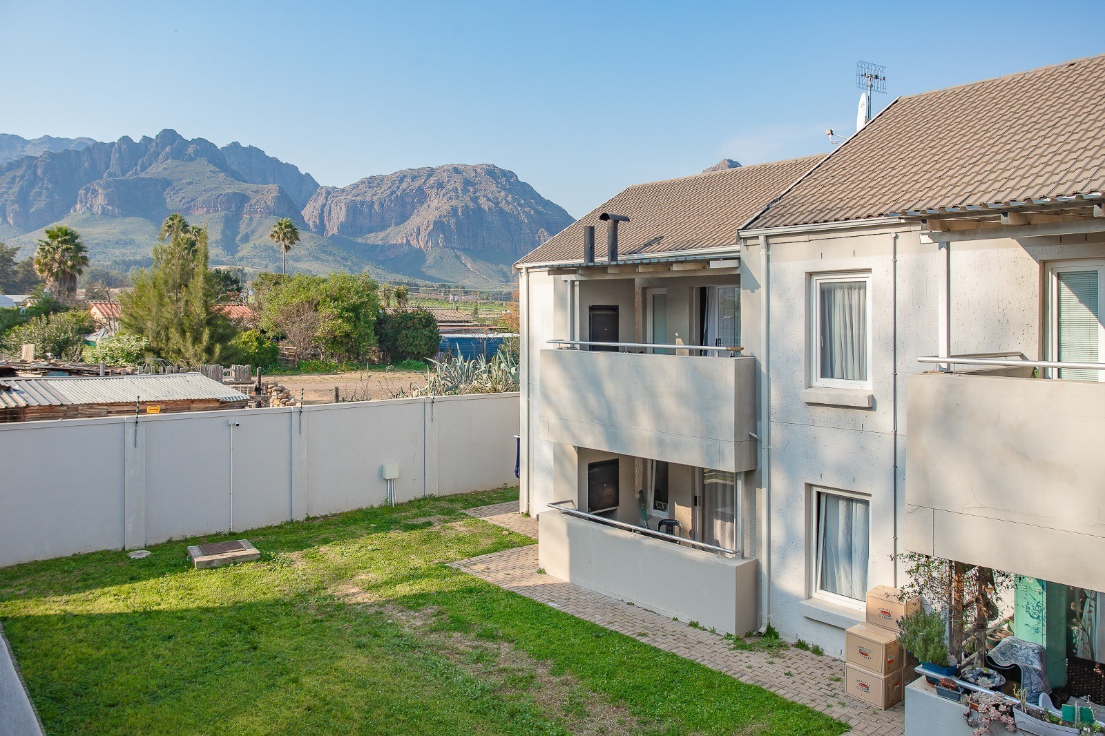 Apartment for sale in Klein Drakenstein, Paarl, Amberg Estate (1st floor), 1 Keerweeder Road, Klein Drakenstein, Paarl, Western Cape, 64 m²
