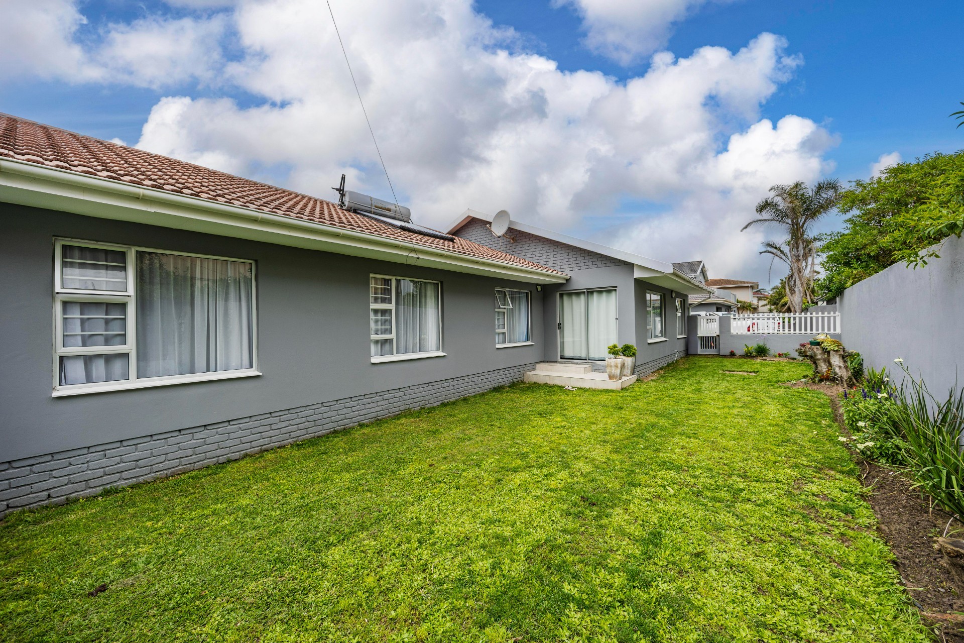House for sale in Sunrise On Sea, East London, 251 m²