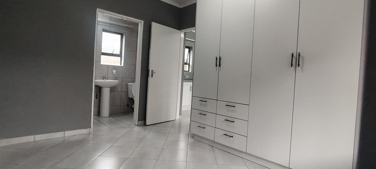 Apartment for rent in Oos Einde, Rustenburg, North West