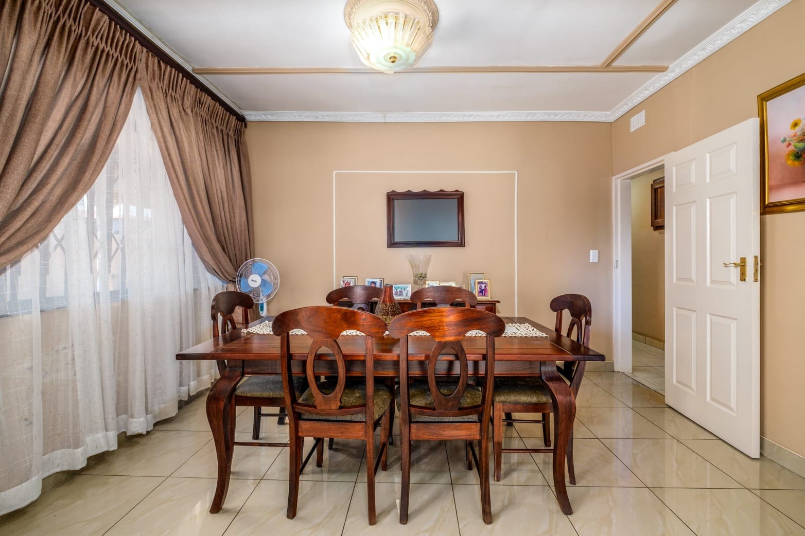 House for sale in Witpoortjie, Roodepoort, 310 m²