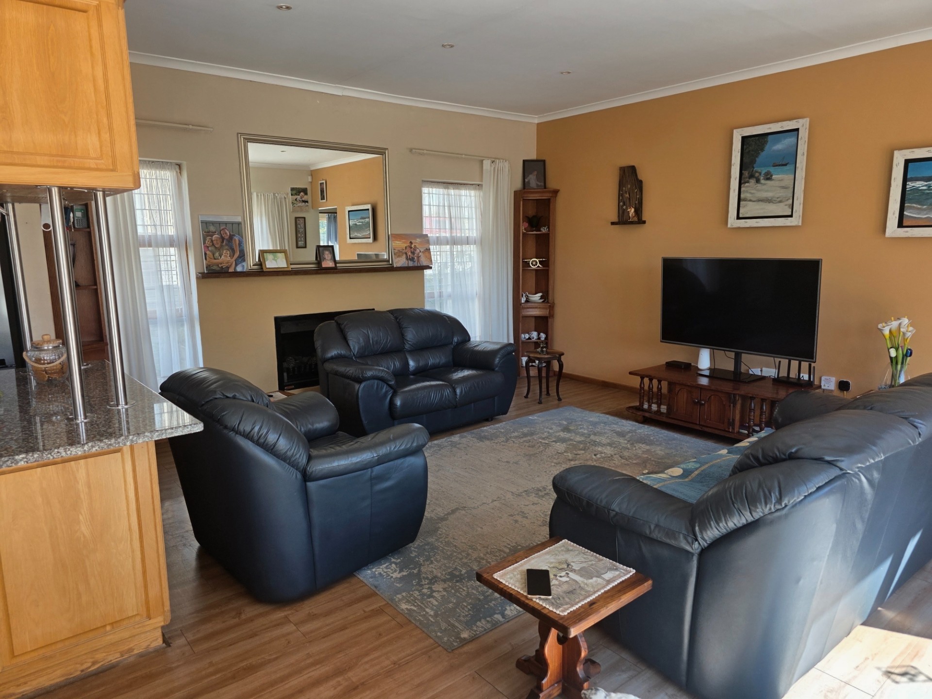 House for sale in Kleinmond Central, Kleinmond, 595 m²