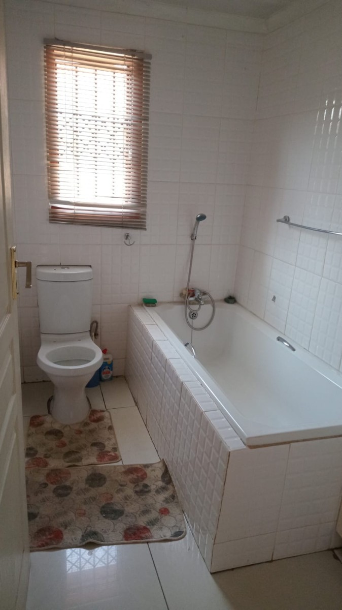 House for sale in Tokoza, Alberton, 209 m²
