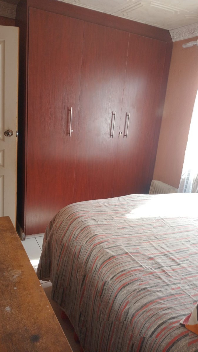 House for sale in Tokoza, Alberton, 209 m²