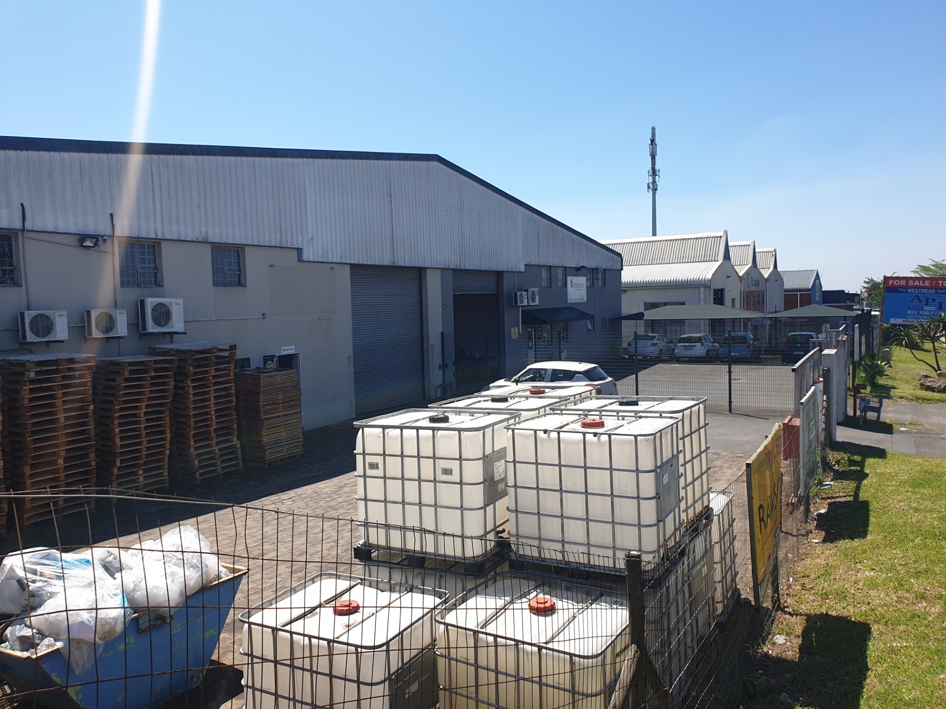 Warehouse for rent in Westmead, Pinetown, KwaZulu Natal, 705 m²