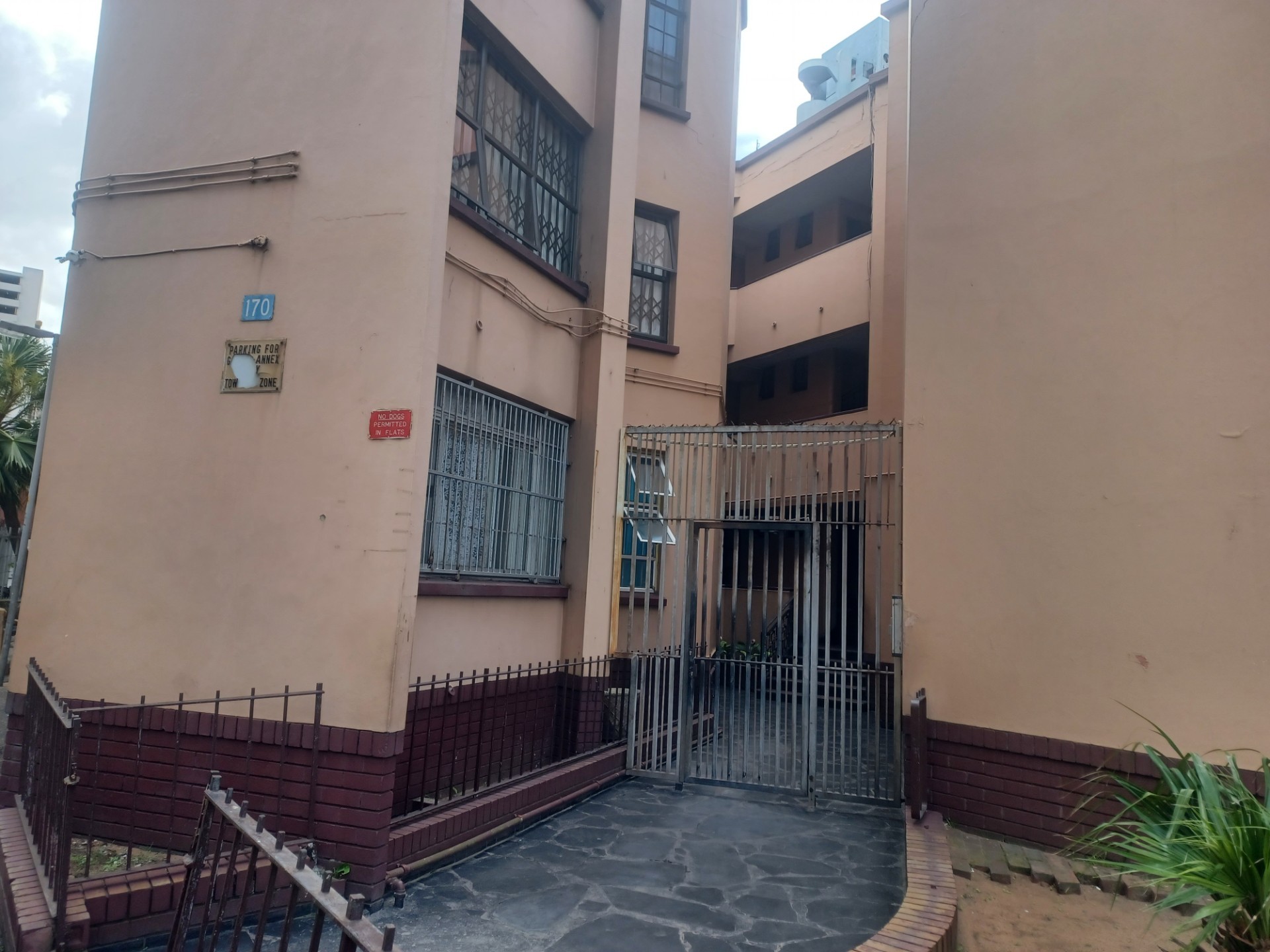 Apartment for sale in Esplanade, Durban, KwaZulu Natal, 4 The Gables, The Gables Annex, 170 Margaret Mncadi avenue, Esplanade, Durban, KwaZulu Natal, 94 m²
