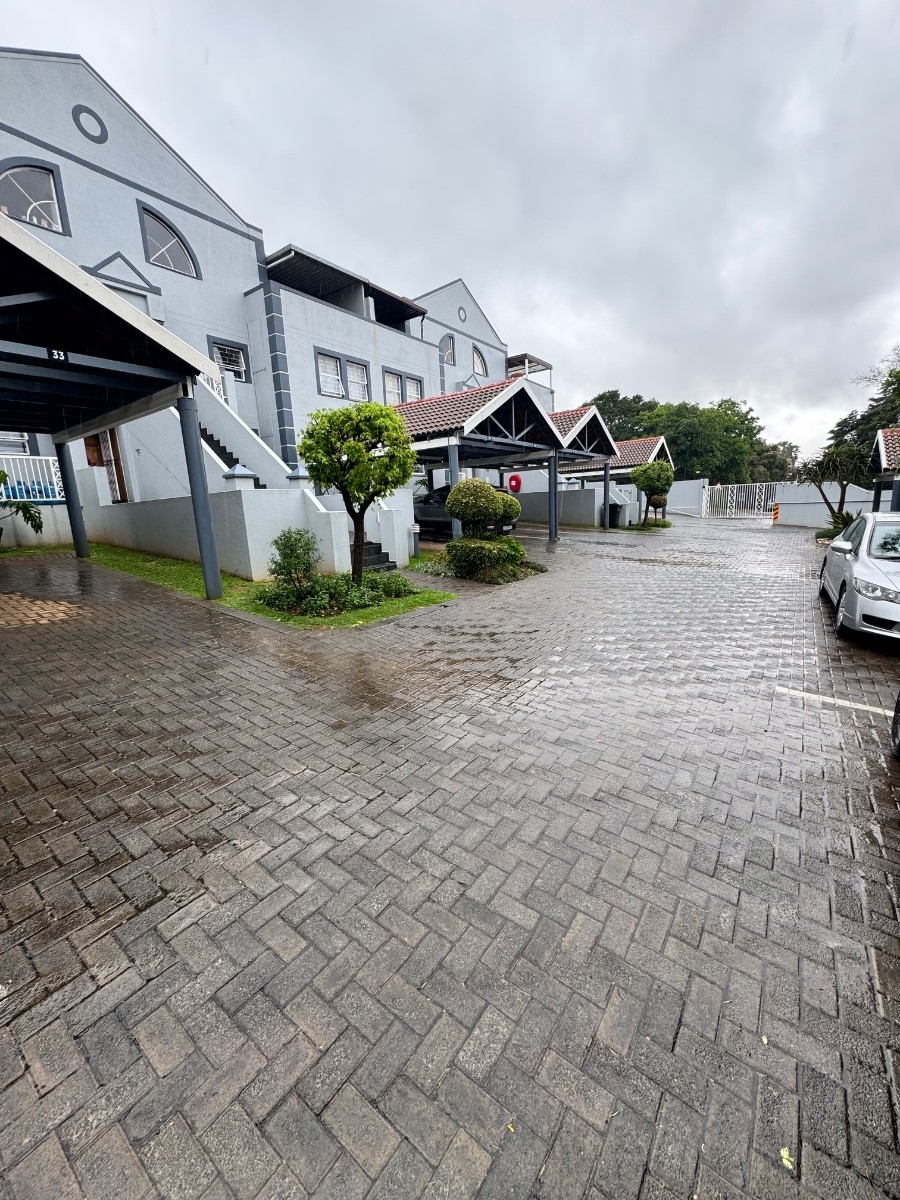 Townhouse for sale in Morning Hill, Bedfordview, 79 m²