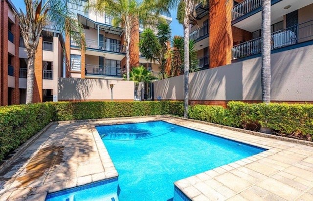 Apartment for sale in Morningside, Sandton, 105 m²