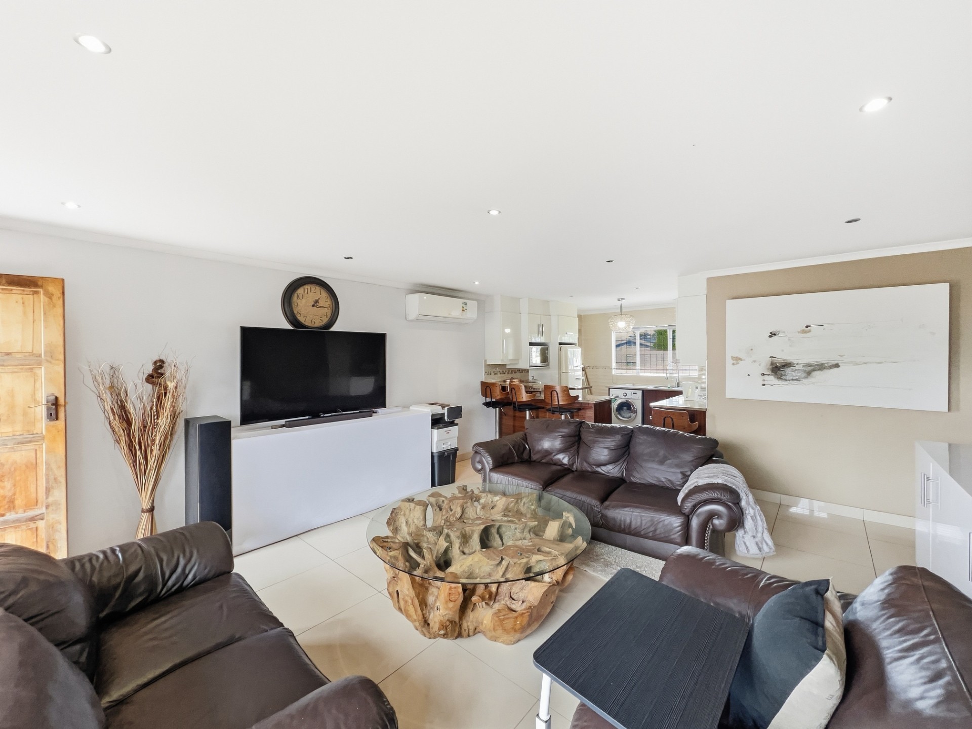 House for sale in Motalabad, Kloof, KwaZulu Natal, 751 m²