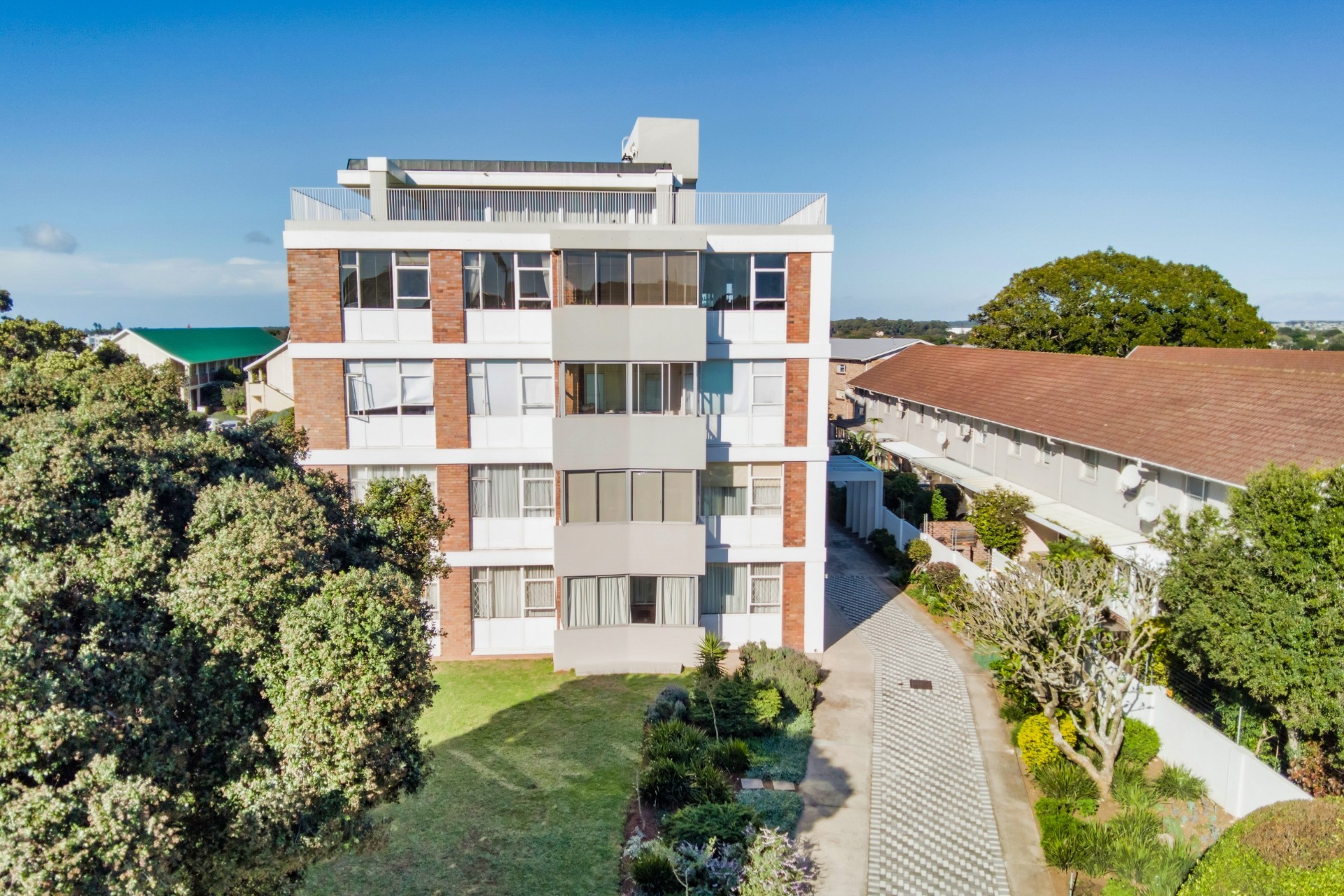 Apartment for sale in St Georges Park, Port Elizabeth, 110 m²