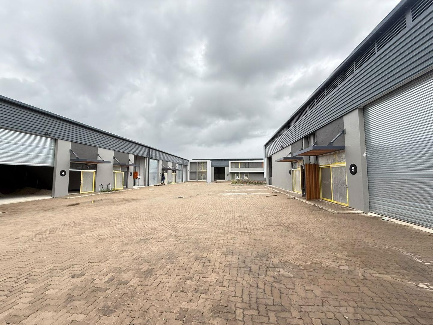 Industrial Property for rent in Ballito Central, Ballito, KwaZulu Natal, 200 m²