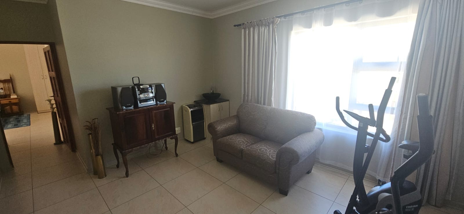 House for sale in Rhodesdene, Kimberley, 369 m²