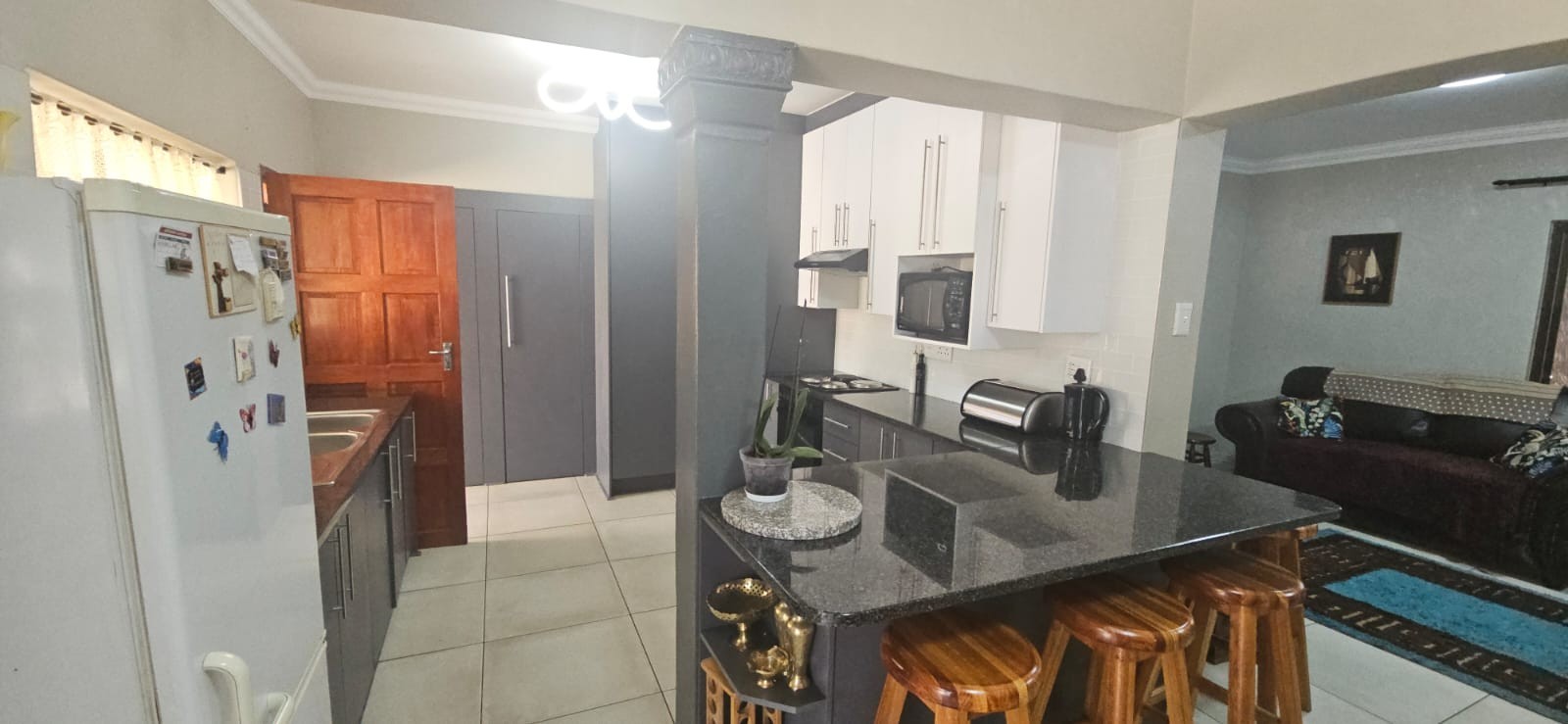 House for sale in Rhodesdene, Kimberley, 369 m²