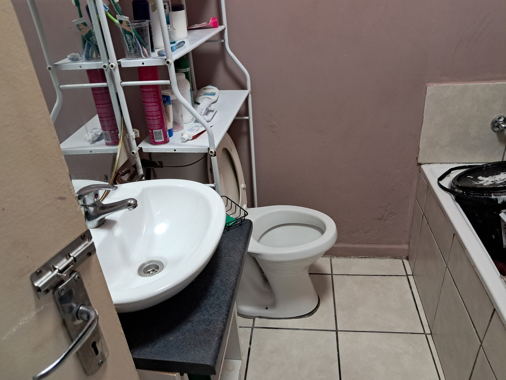 Apartment for rent in Thornton, Cape Town, 56 m²