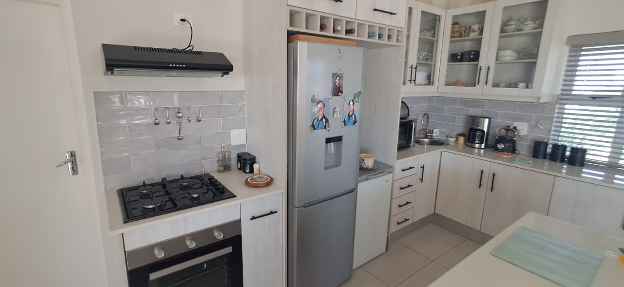 House for sale in Lampiesbaai, St Helena Bay, 199 m²