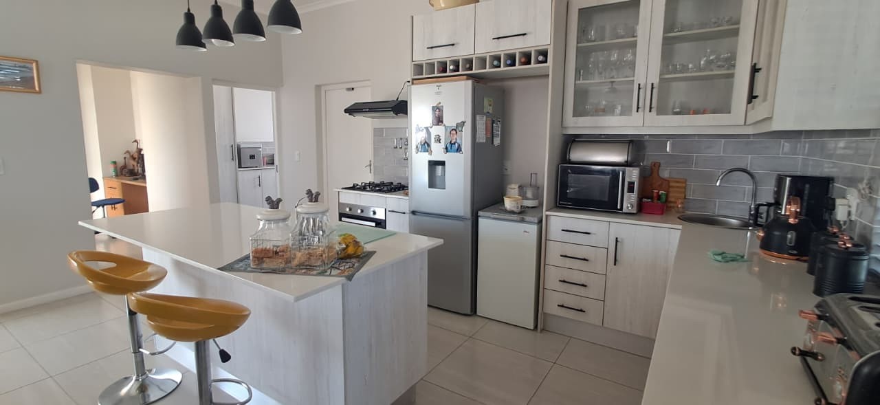 House for sale in Lampiesbaai, St Helena Bay, 199 m²