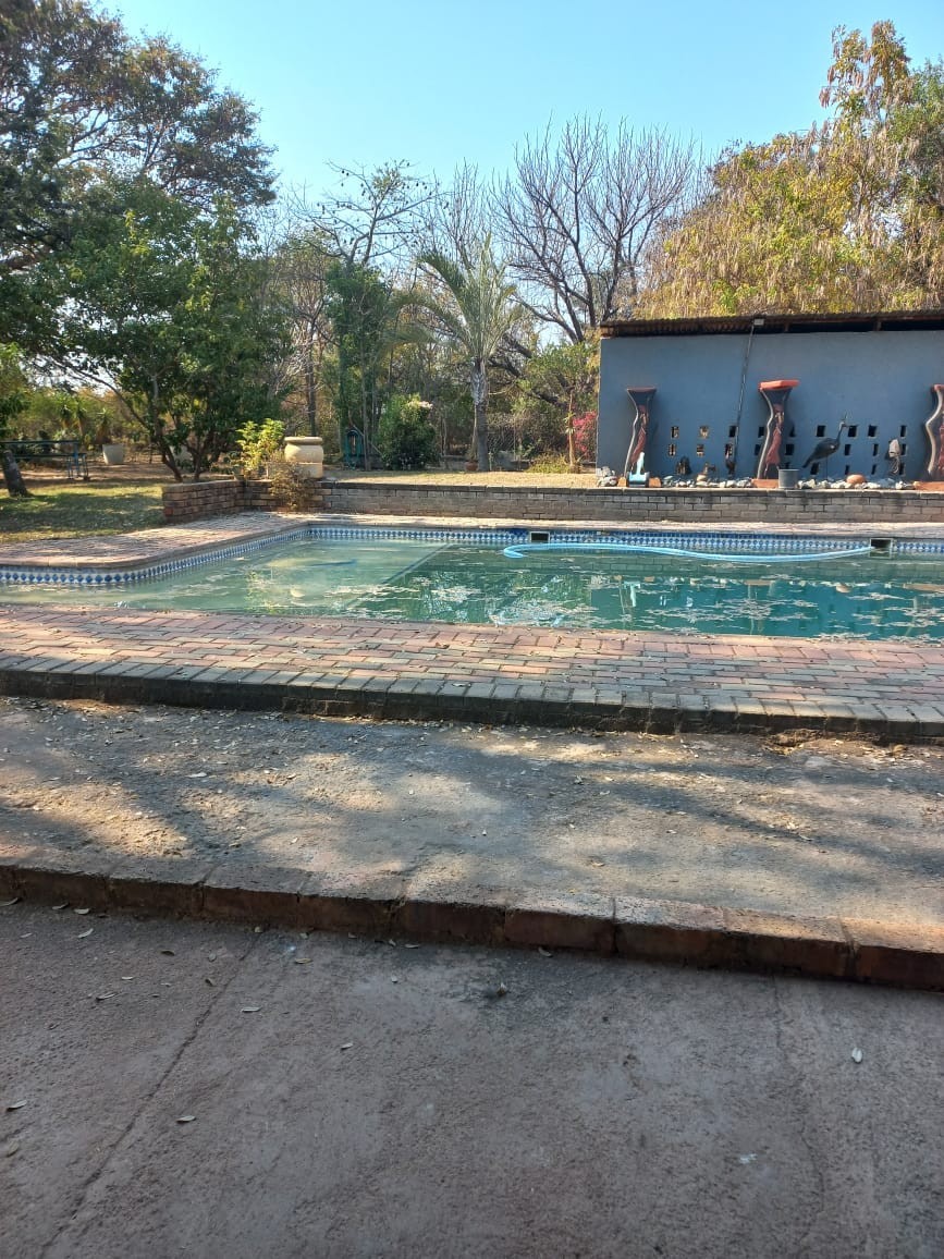 Farm for sale in Kromdraai, Hammanskraal, 87298 m²