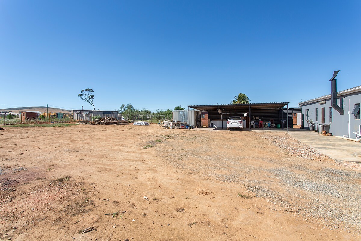 Small Holding for sale in Hooikraal, Moorreesburg, 128 m²