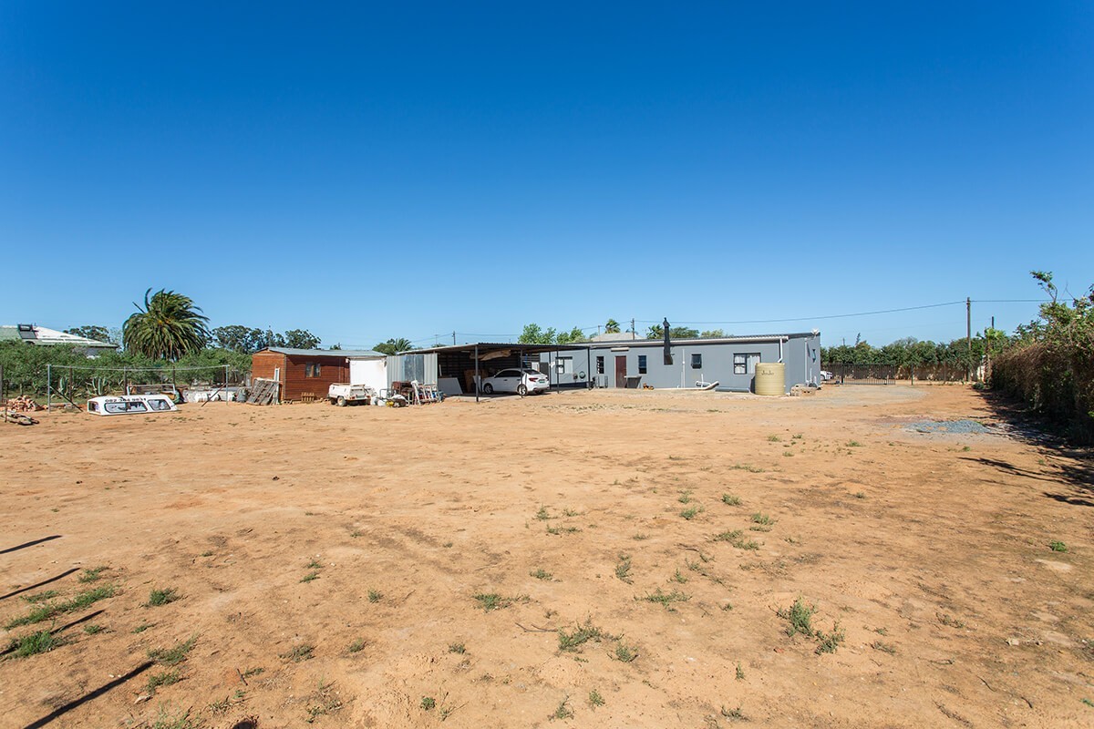 Small Holding for sale in Hooikraal, Moorreesburg, 128 m²