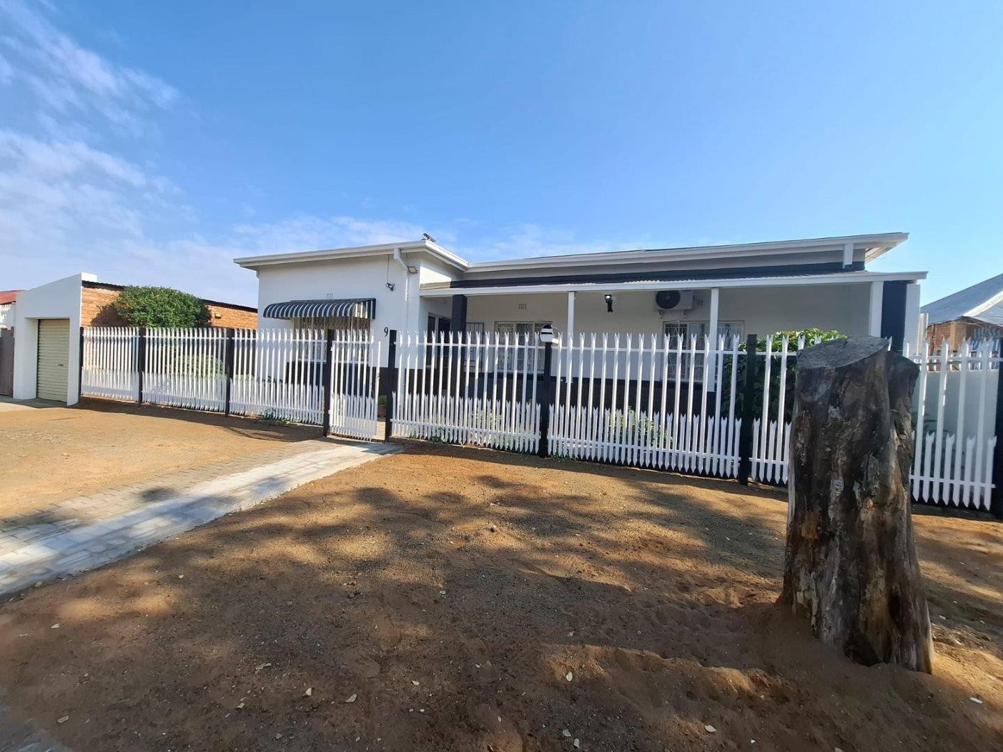 House for sale in Beaconsfield, Kimberley, 383 m²