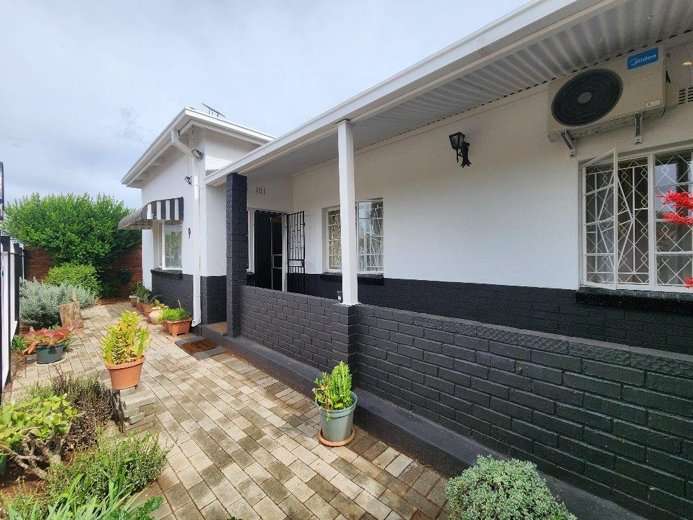 House for sale in Beaconsfield, Kimberley, 383 m²