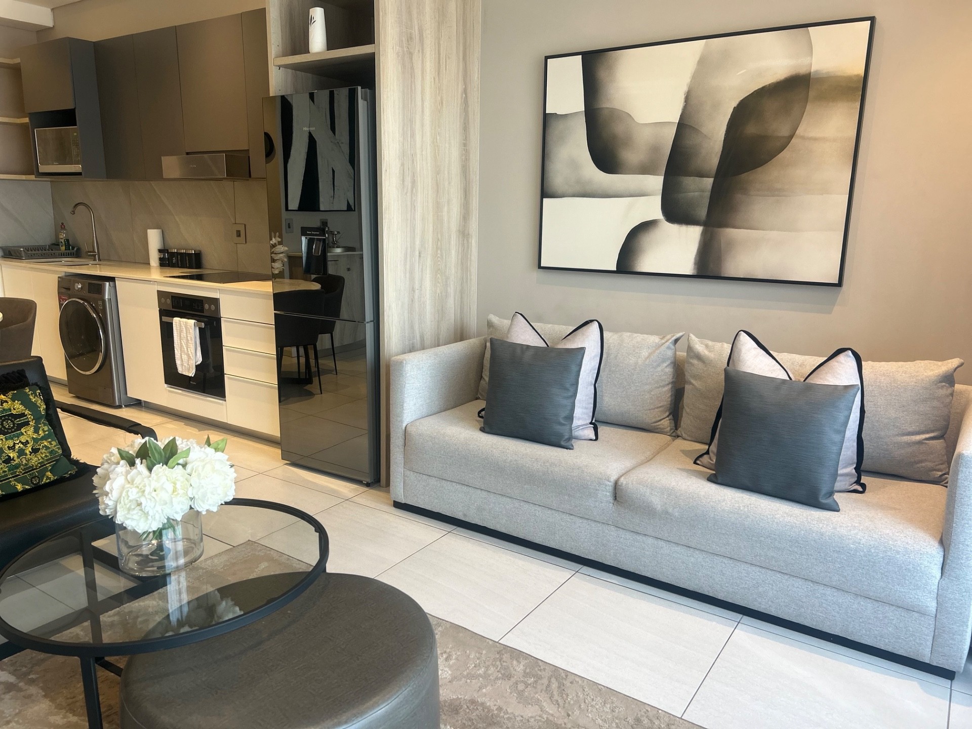 Apartment for sale in Menlyn, Pretoria, 70 m²