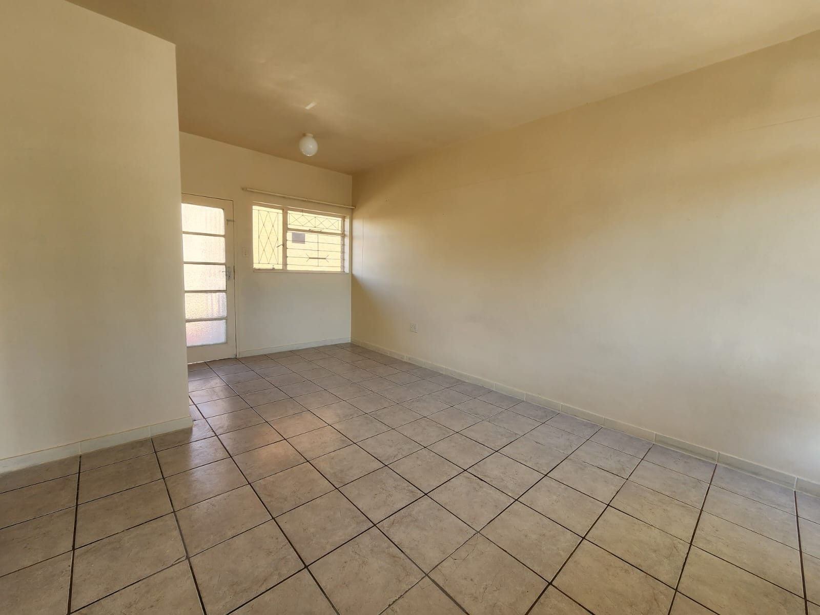 Flat (1 Bedroom) for Sale in Kimberley Central