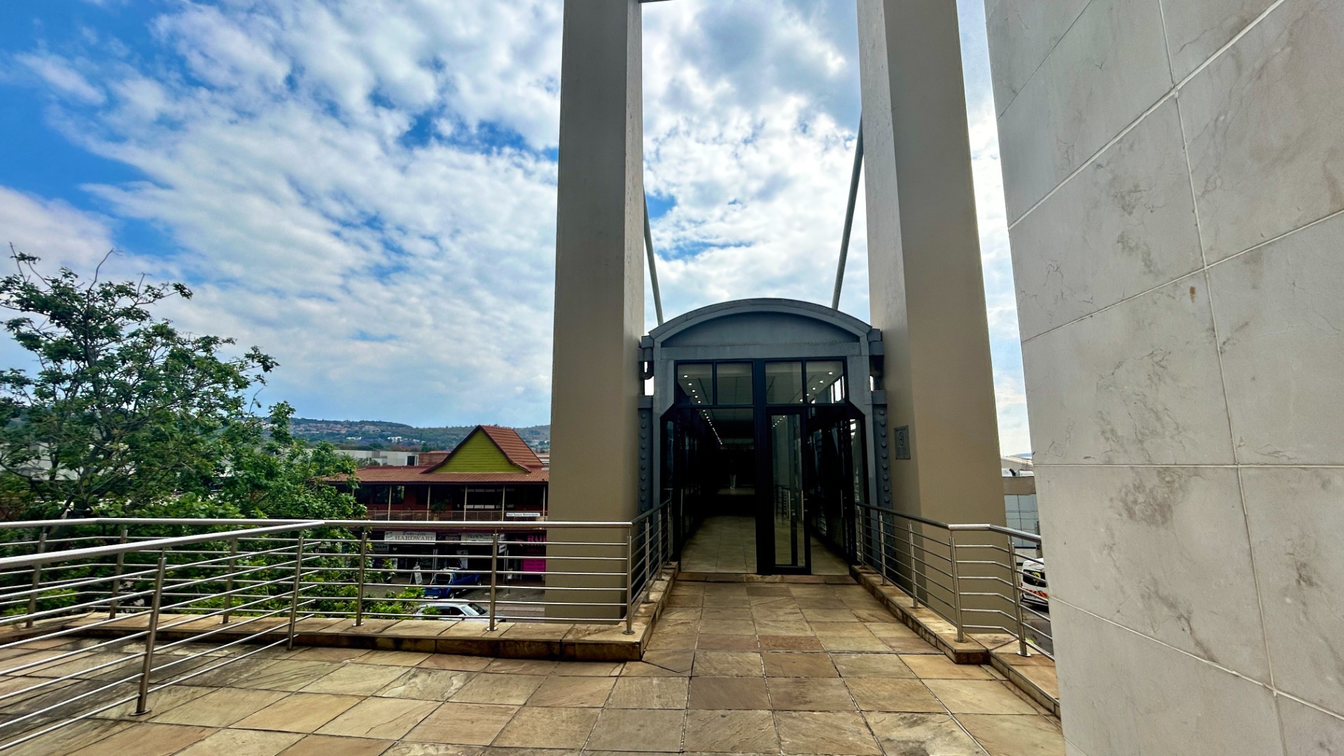 Office for rent in Brooklyn, Pretoria, 687 m²