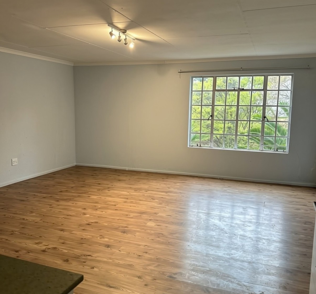 Townhouse for sale in Helderkruin, Roodepoort, 75 m²