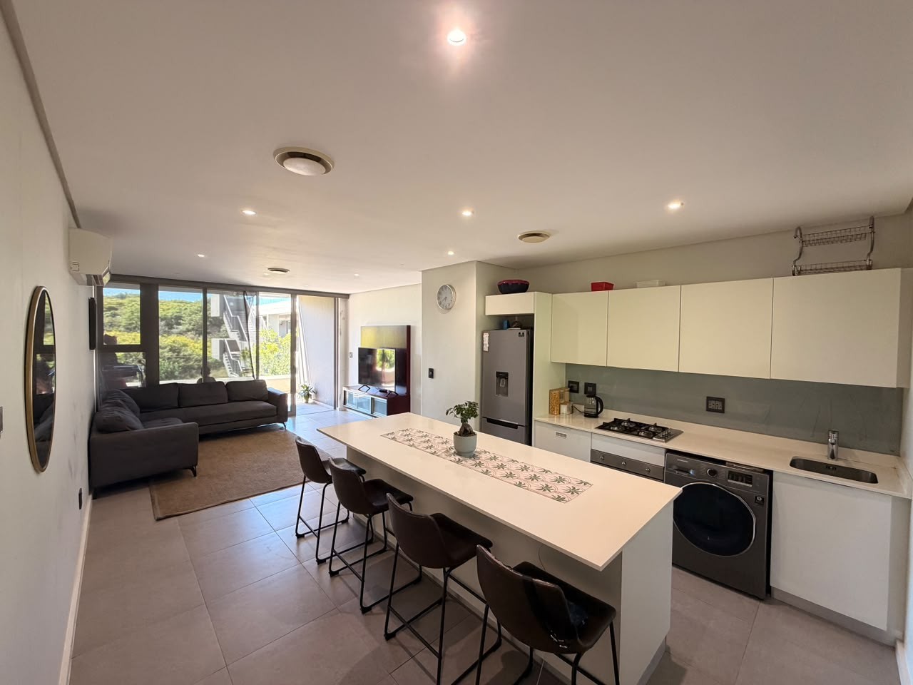 Apartment for rent in Sibaya Precinct, Umhlanga, KwaZulu Natal