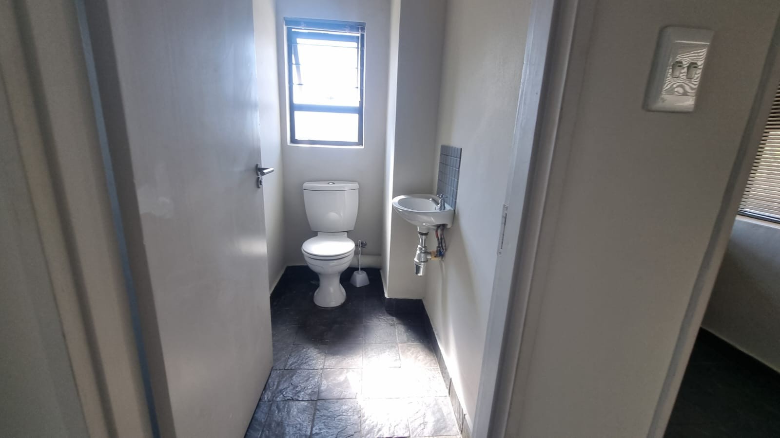 Office for rent in Sonheuwel, Nelspruit, 144 m²