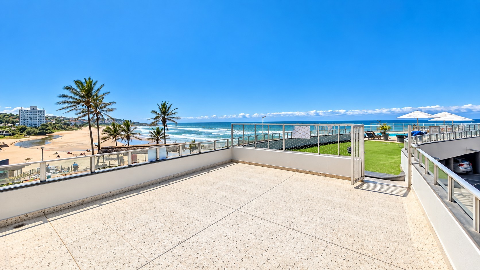 Apartment for sale in Margate, KwaZulu Natal, 226 m²