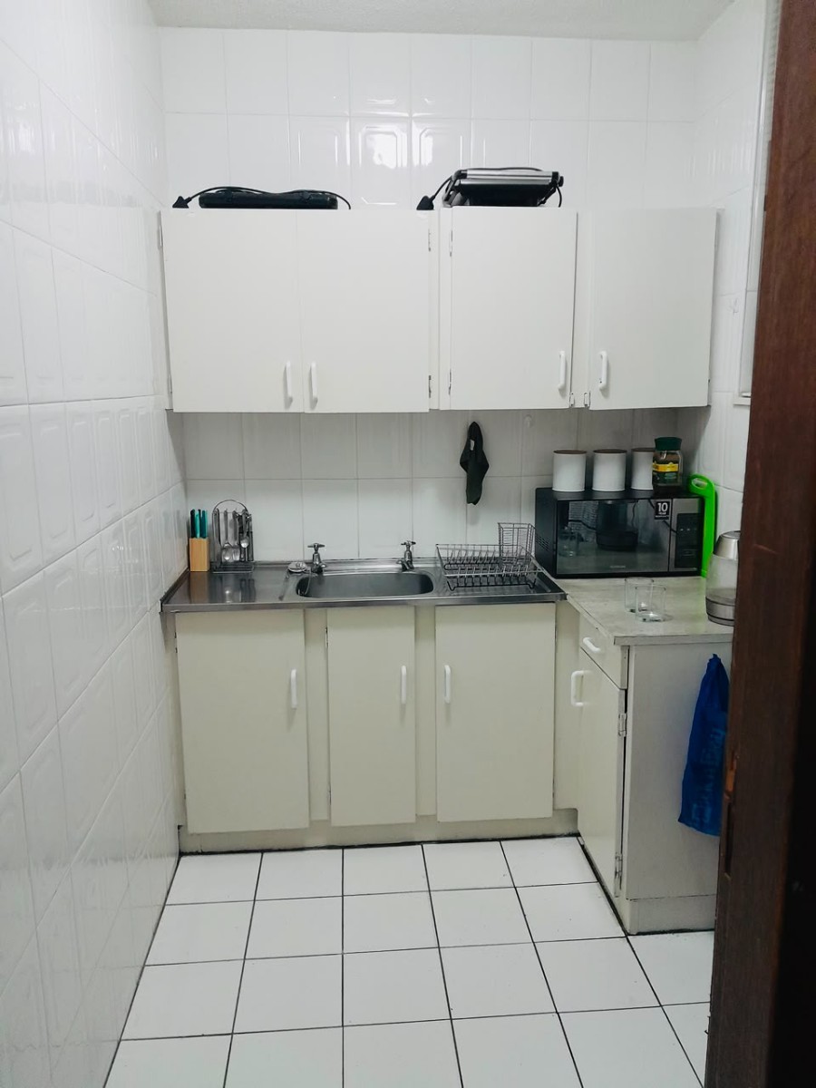 Apartment for sale in Loevenstein, Bellville, (6th floor), Tafelsig, 23 Allen drive, Loevenstein, Bellville, Western Cape, 43 m²