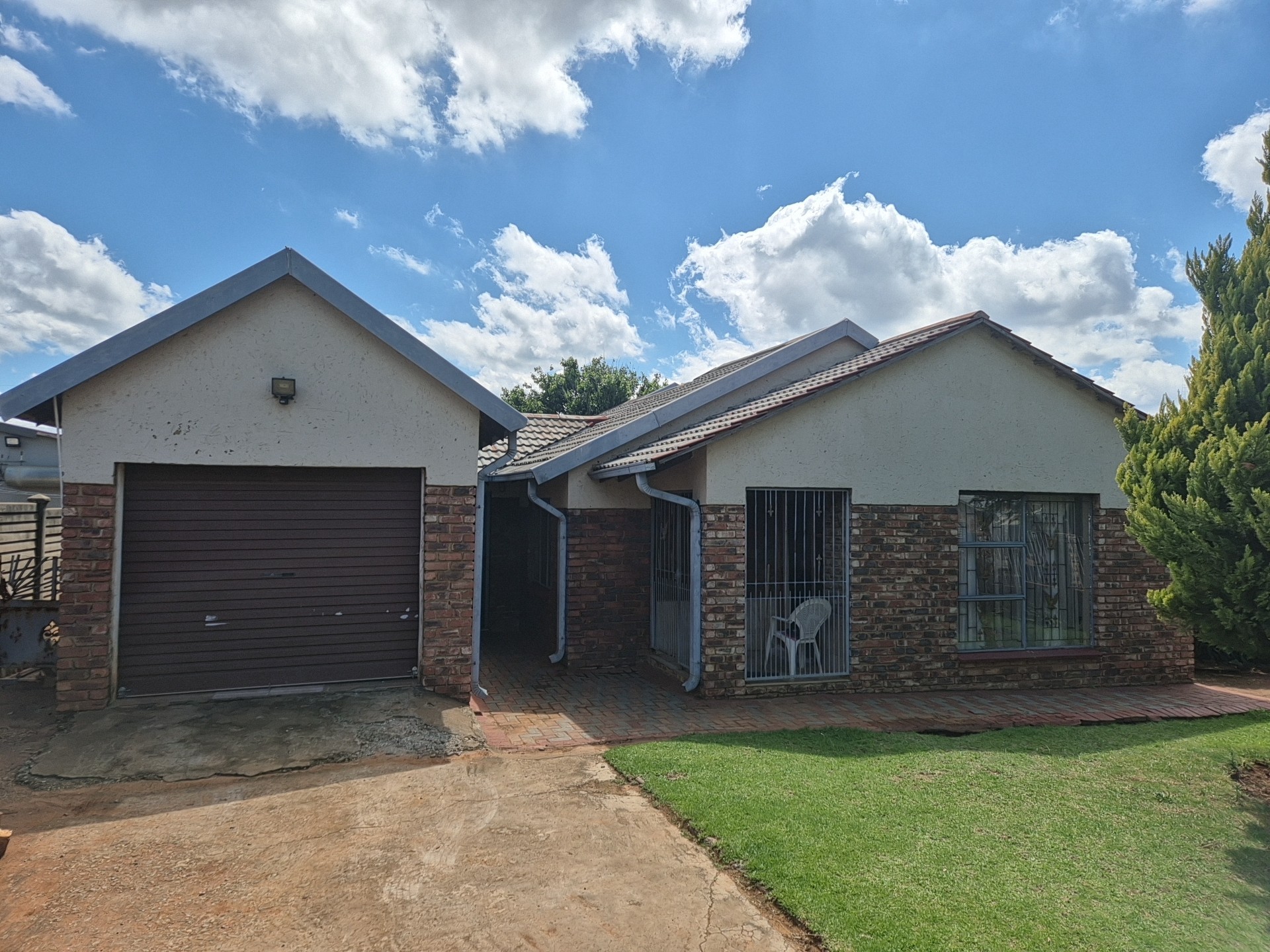 House for sale in Mohadin, Potchefstroom, North West, 544 m²