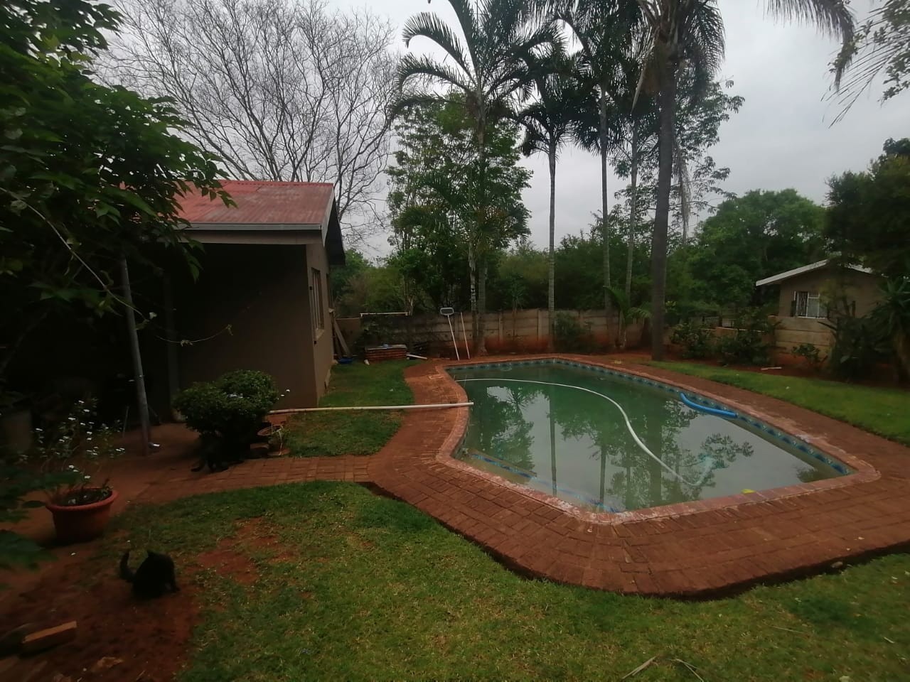 4 Bedroom House with Pool For Sale in Barberton