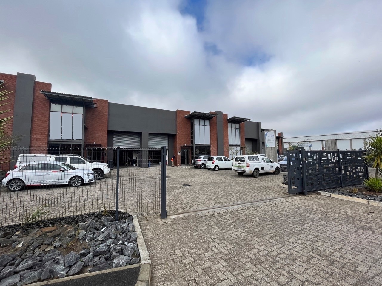 Warehouse for rent in Everite Industria, Brackenfell, 1 Teejay Street, Everite Industria, Brackenfell, Western Cape, 431 m²