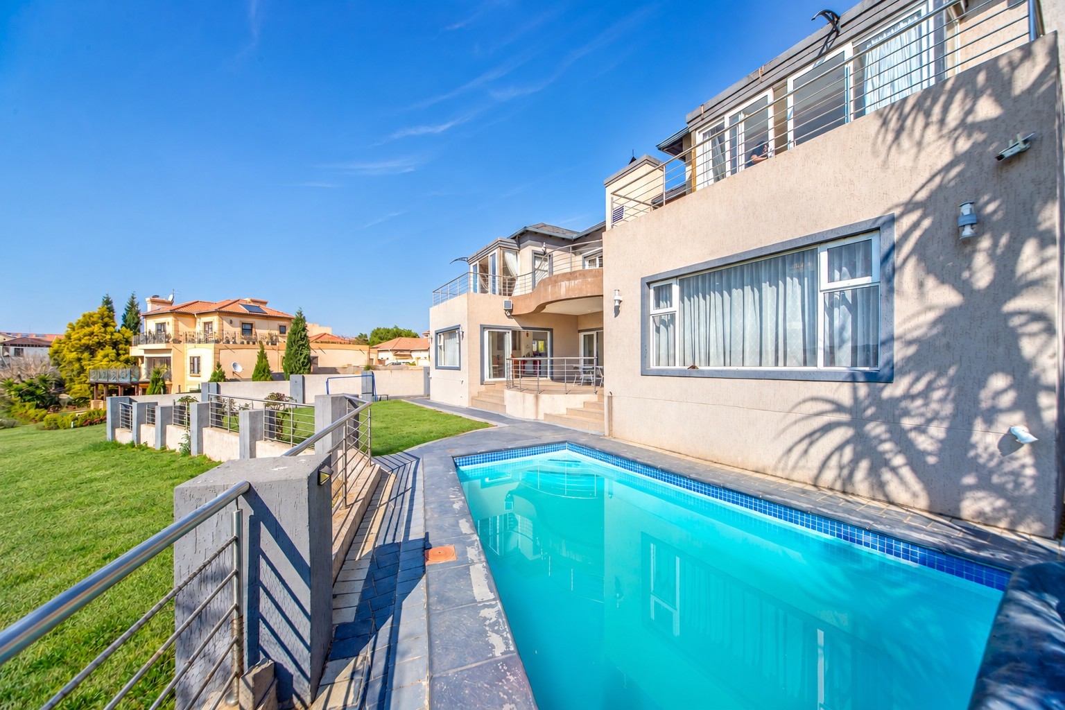 House for sale in Blue Valley Golf Estate, Centurion, 950 m²