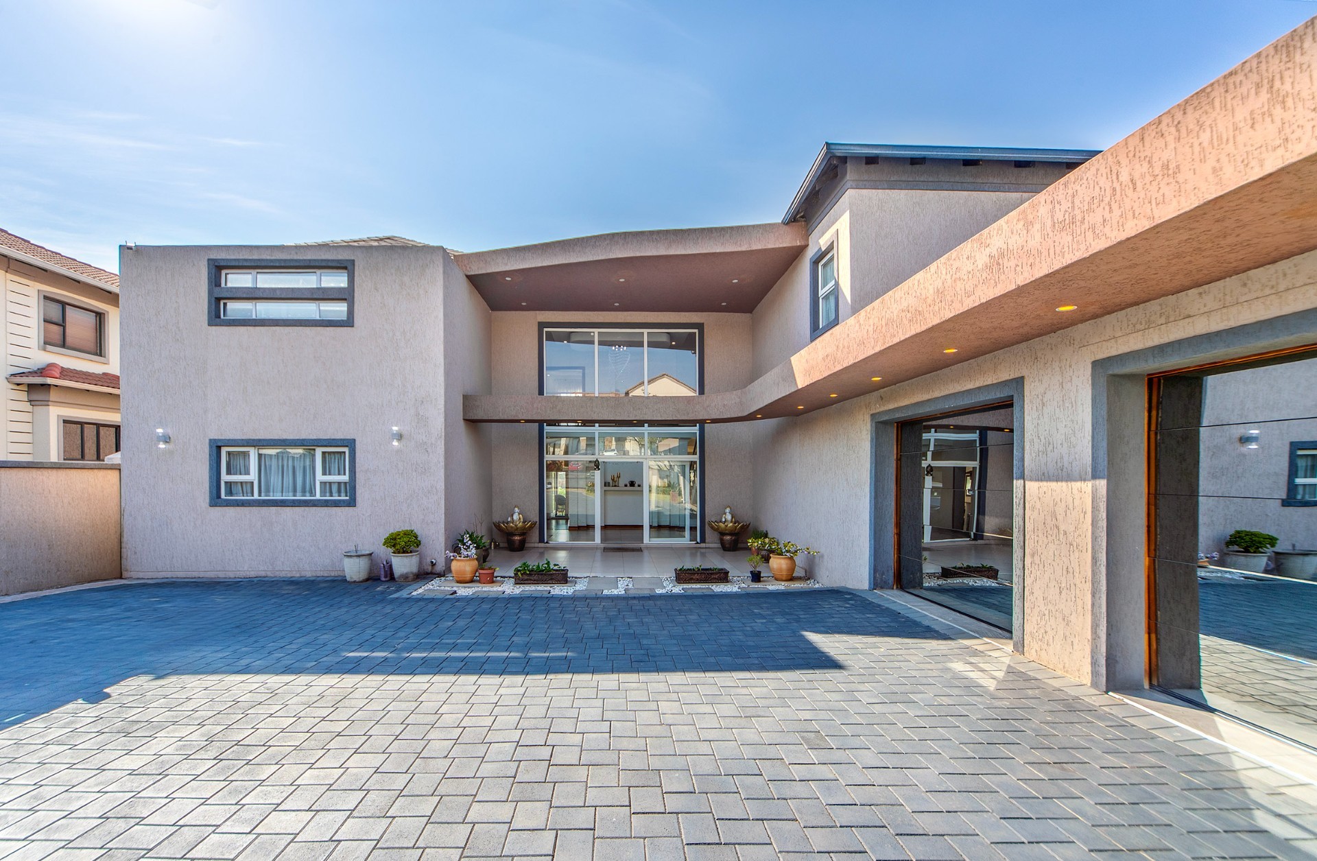 House for sale in Blue Valley Golf Estate, Centurion, 950 m²