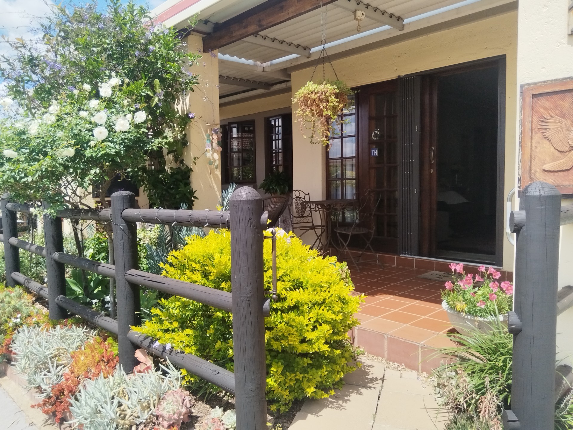 Townhouse for sale in North Riding, Randburg, 2331 m²