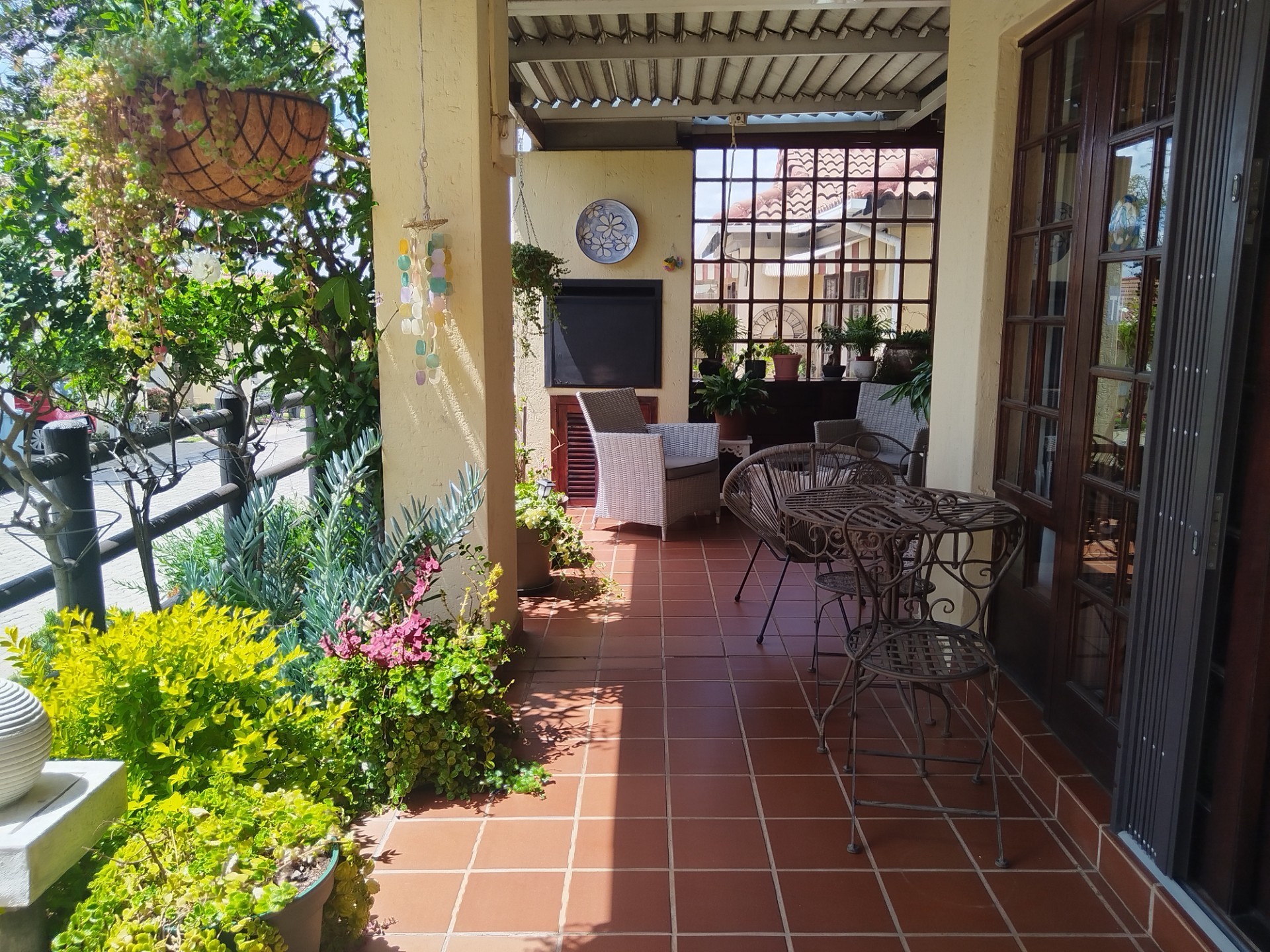 Townhouse for sale in North Riding, Randburg, 2331 m²