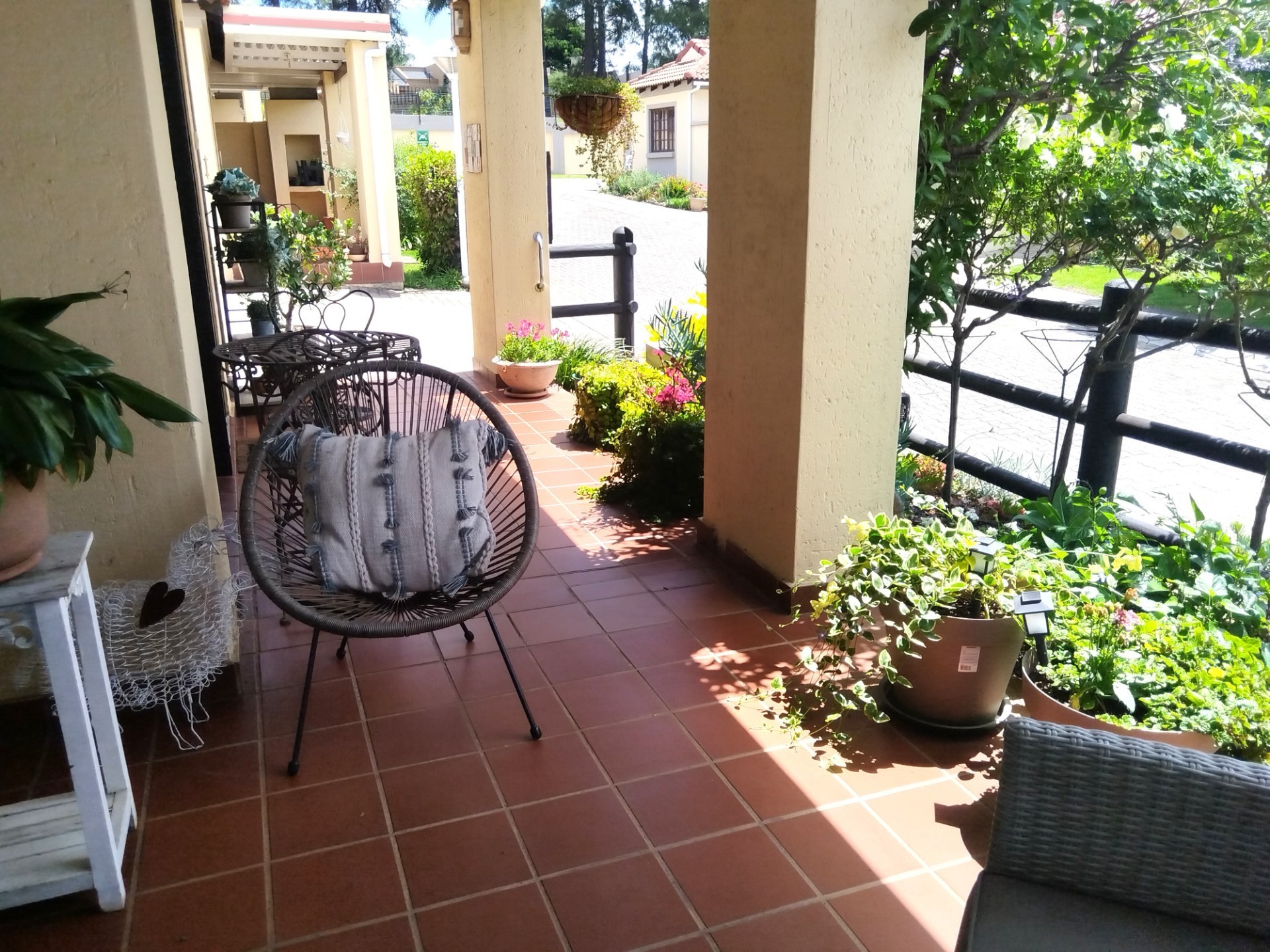 Townhouse for sale in North Riding, Randburg, 2331 m²