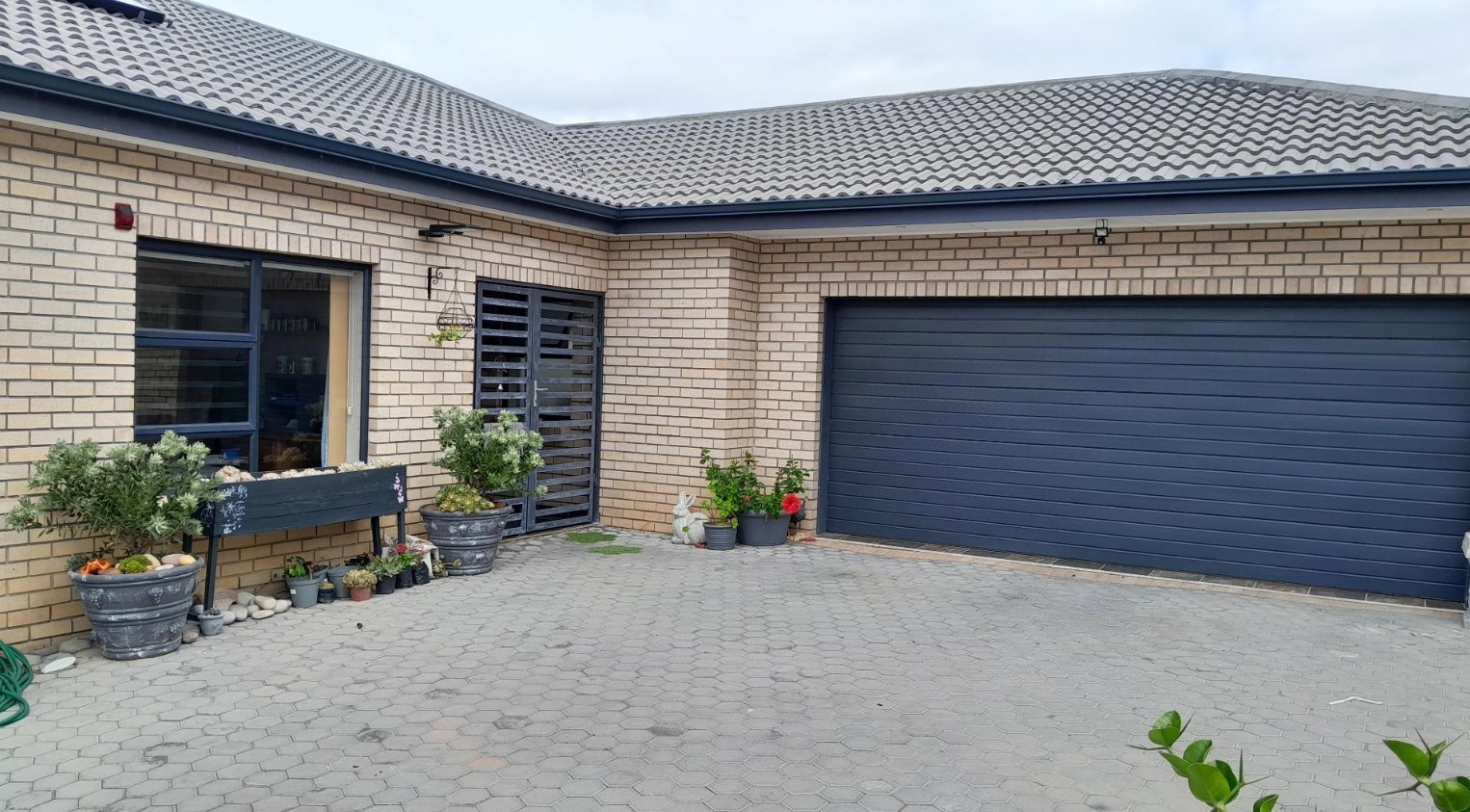 House for sale in Dana Bay, Mossel Bay, 380 m²