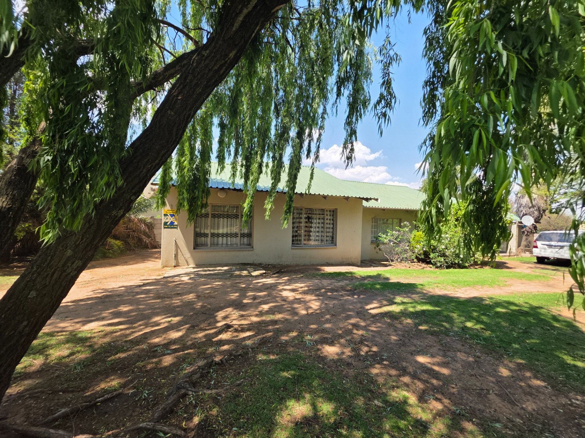 House for sale in Witbank Ext 16, Witbank, 279 m²