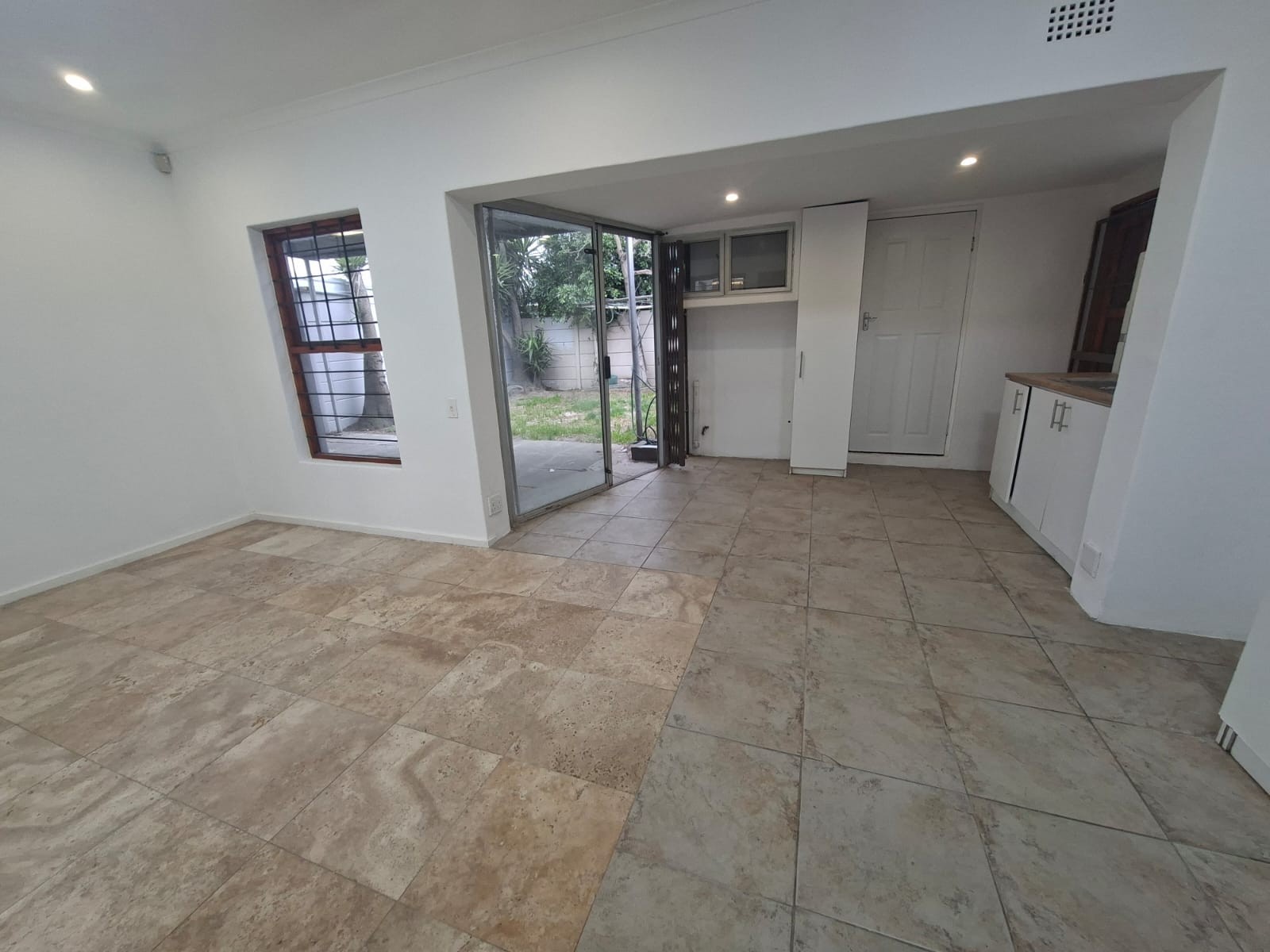 Townhouse for sale in Glenwood, Goodwood, 49 m²