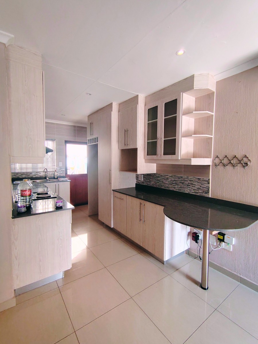 Apartment for sale in Shelly Beach, Margate, KwaZulu Natal, 96 m²