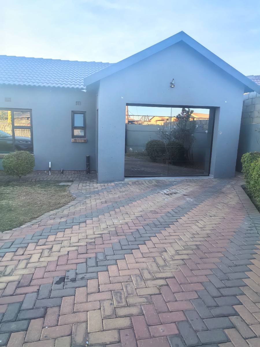 House for sale in Nazareth, Middelburg