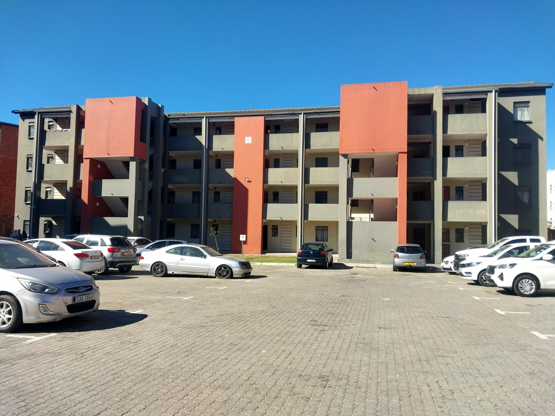Apartment for sale in Scottsdene, Kraaifontein, 281 J (1st floor), Sunset Village West, 1 Chimes Street, Scottsdene, Kraaifontein, Western Cape, 39 m²