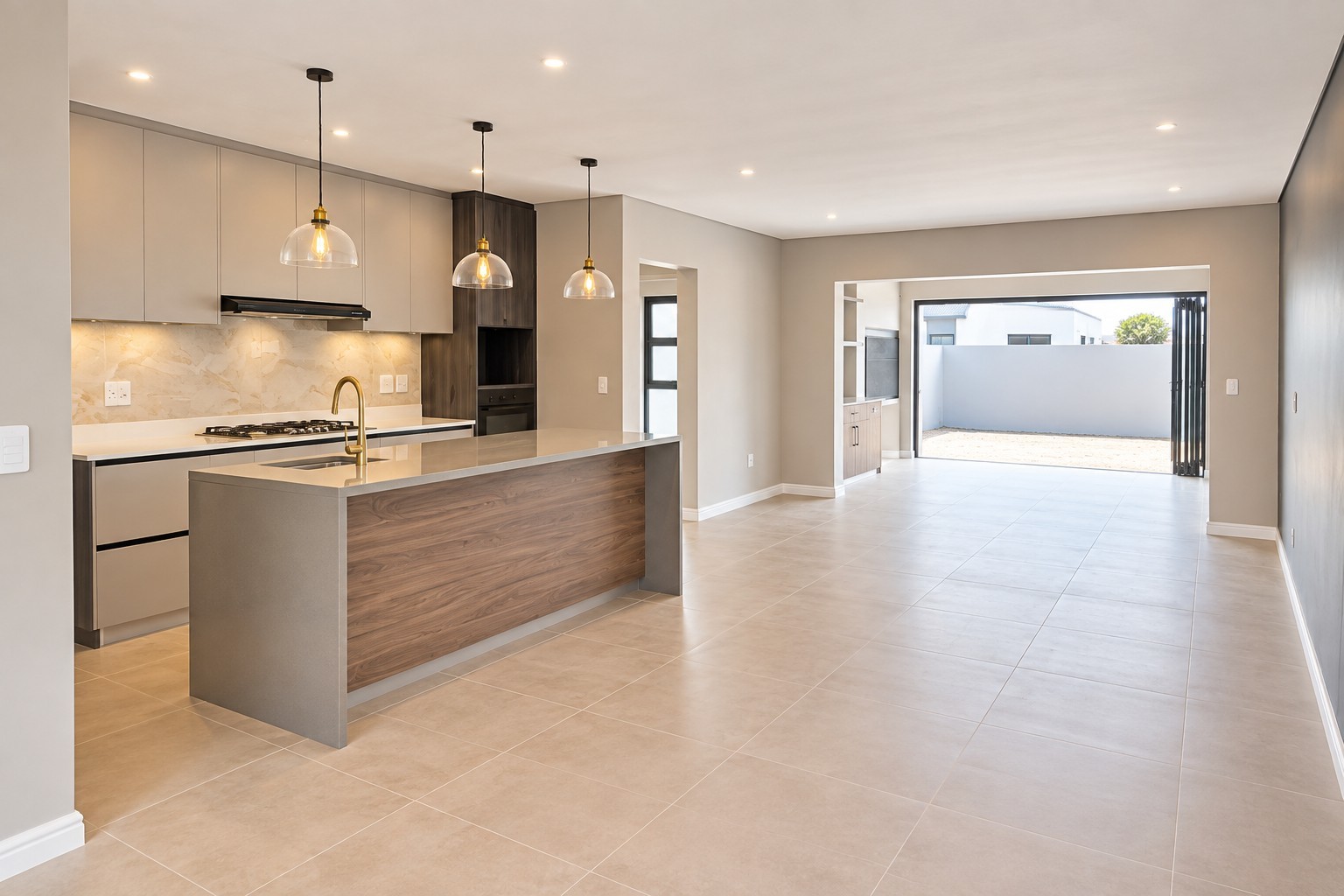 House for sale in Sandown, Blouberg, 245 m²