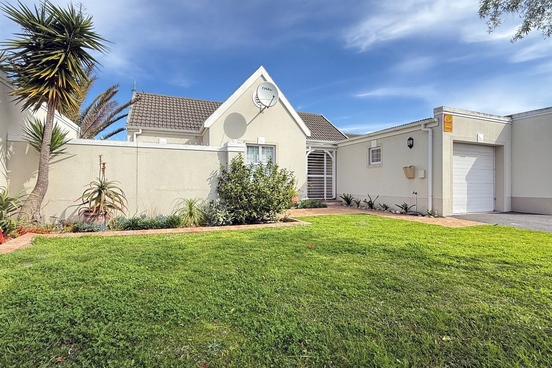 House for sale in Sunningdale, Blouberg, 85 m²