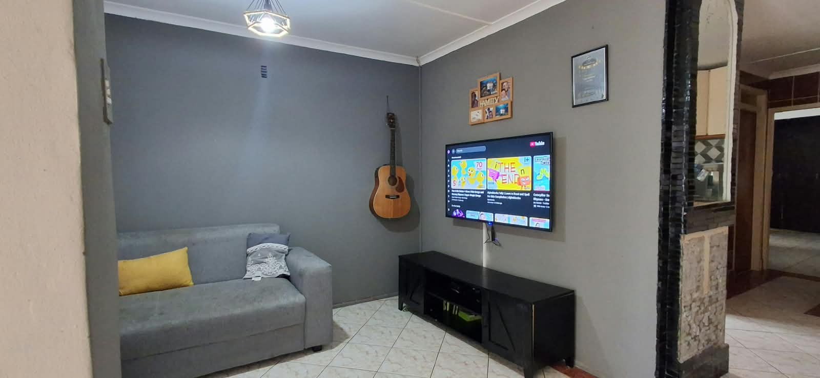 House for sale in Rocklands, Mitchells Plain, 160 m²