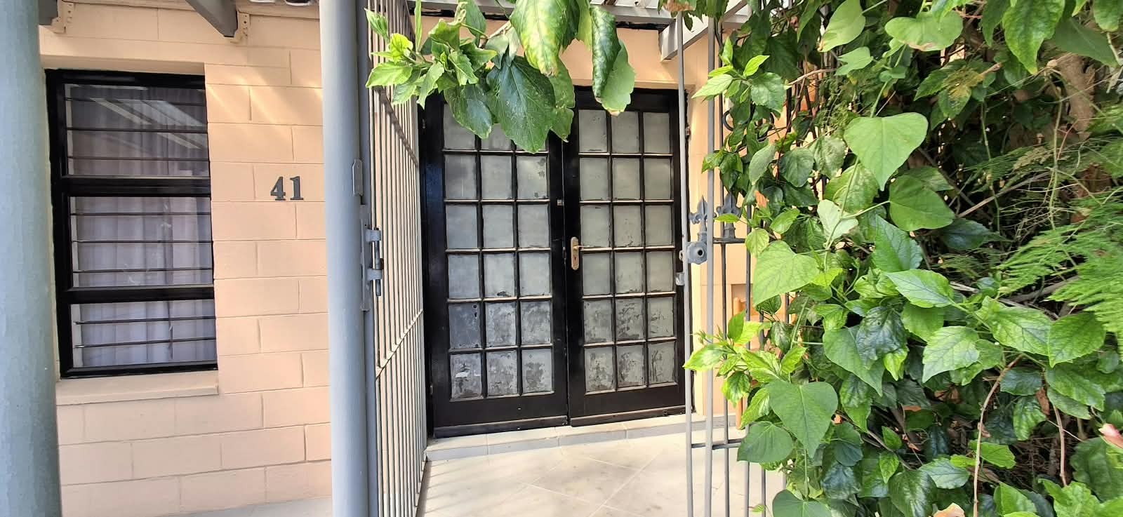 House for sale in Rocklands, Mitchells Plain, 160 m²